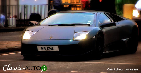 lamborghini-murcielago La Lamborghini Murciélago et ses 1,13 mètre de hauteur