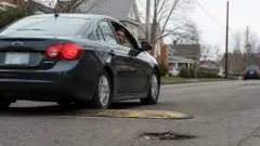 Amortisseurs usés : comment repérer une voiture qui devient dangereuse