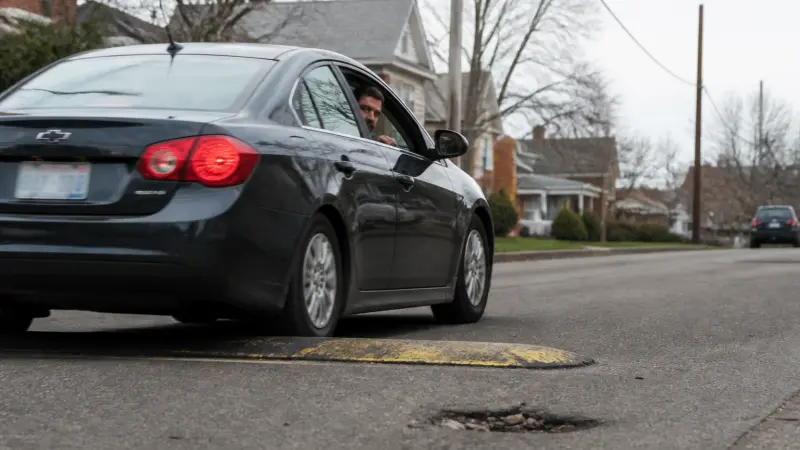 Amortisseurs usés : comment repérer une voiture qui devient dangereuse